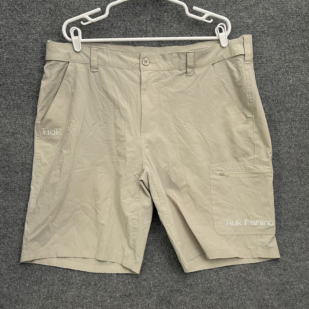 Huk Fishing Shorts Men's Sz 2XL Beige